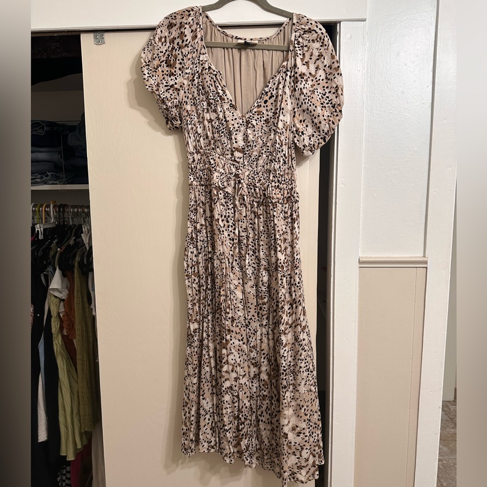 NWOT Universal Thread Taupe, Brown, Black and Brown Puff Sleeve Sundress